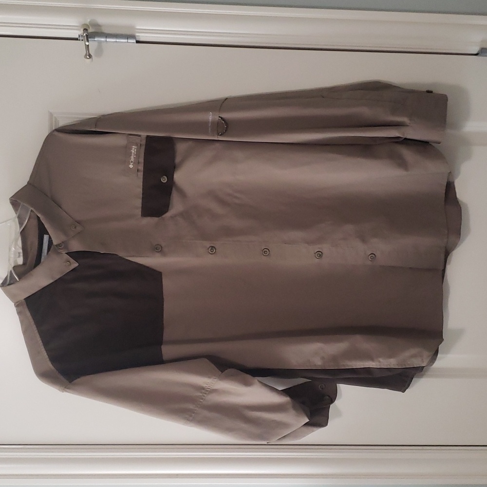 Men's Columbia shirt